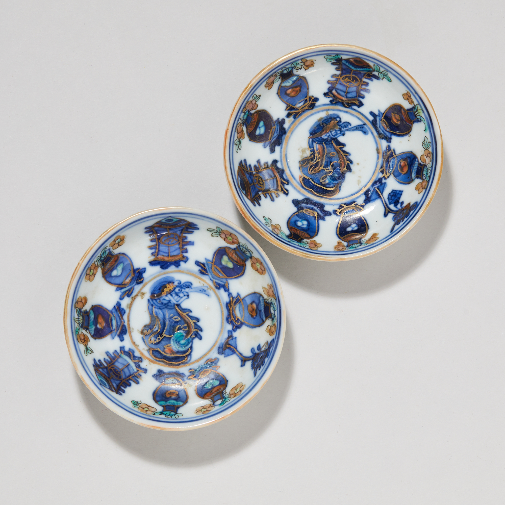 3403清晚期-民国・青花加彩博古纹小碟（一对）【古董拍卖】