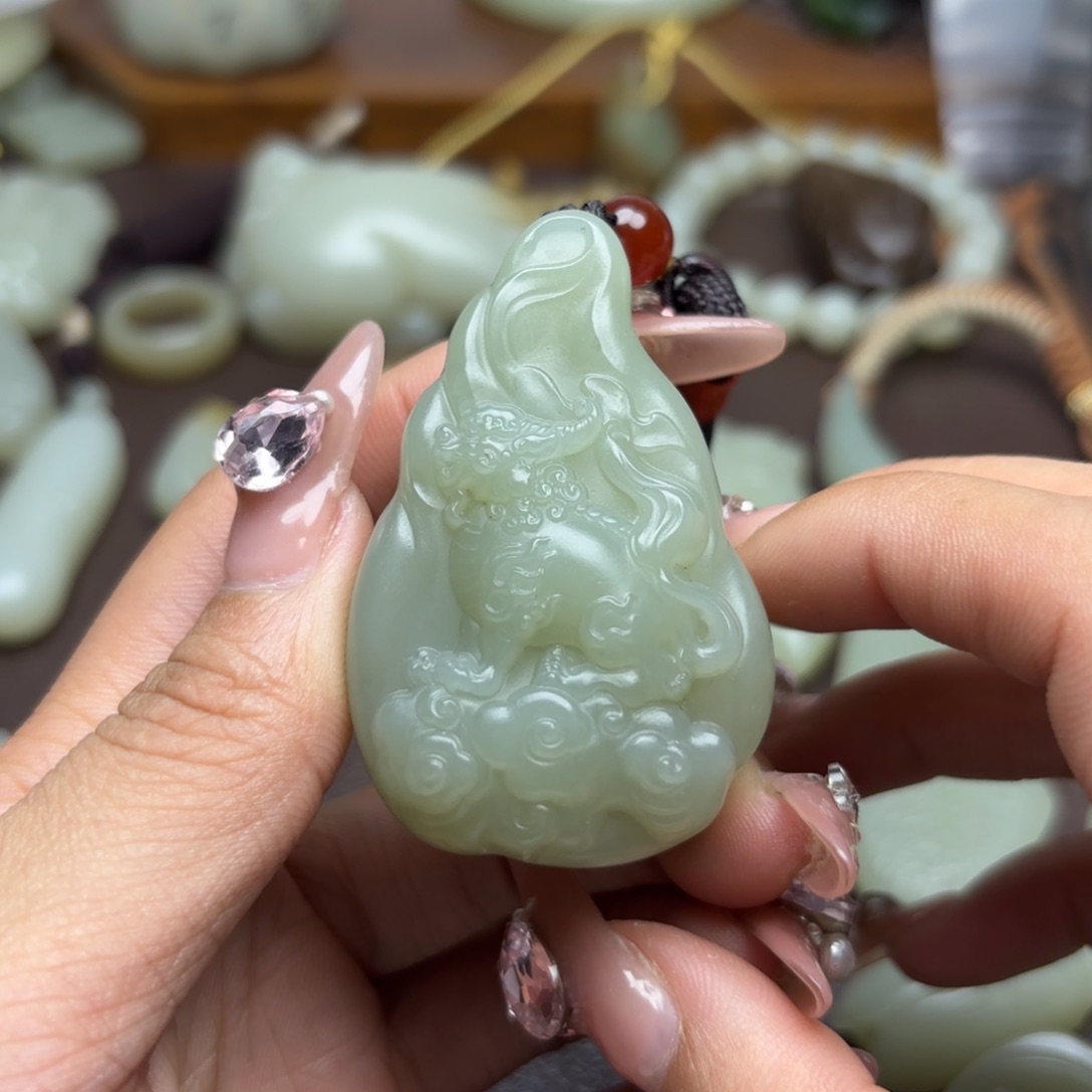 和田玉颈饰未镶嵌