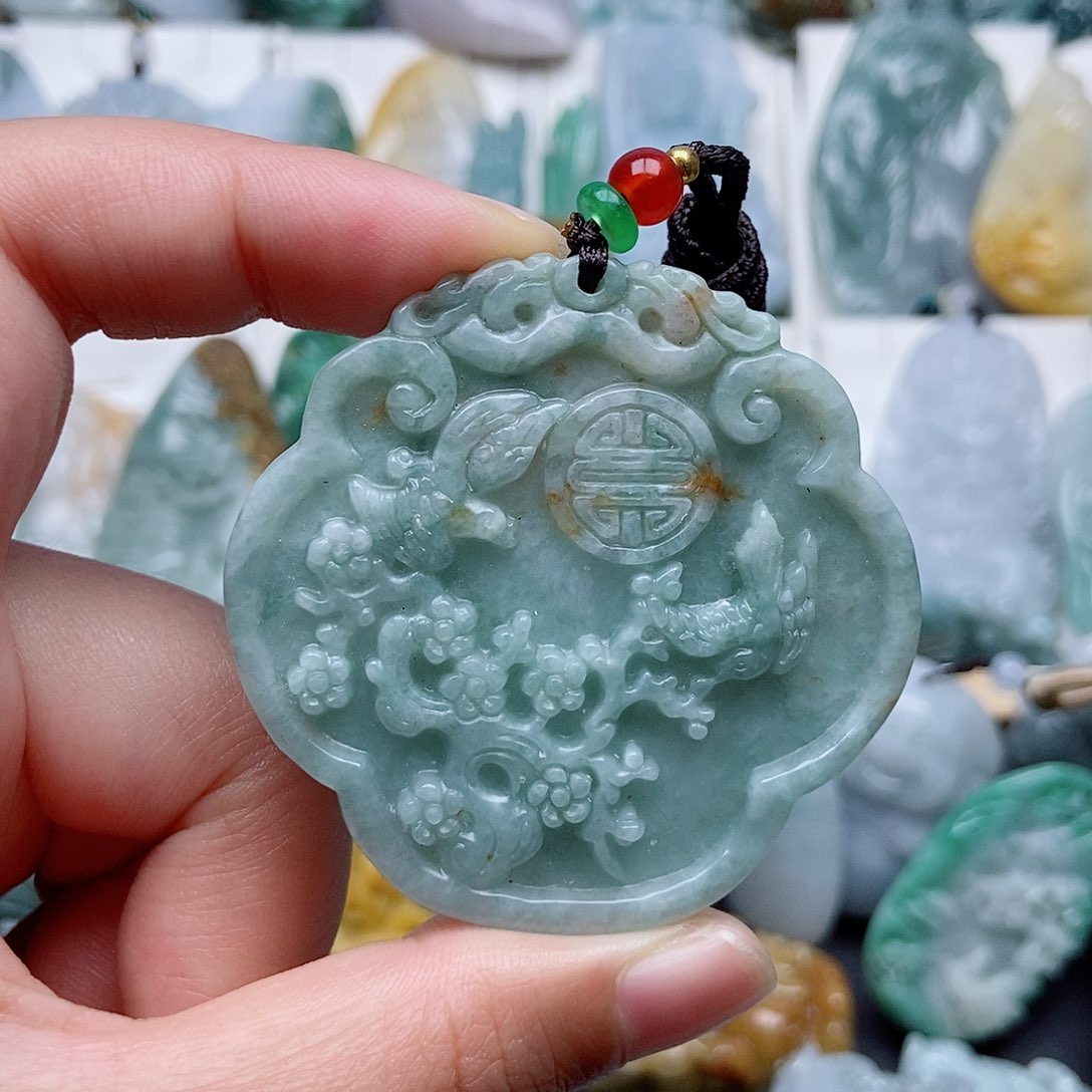 翡翠未镶嵌颈饰翡翠