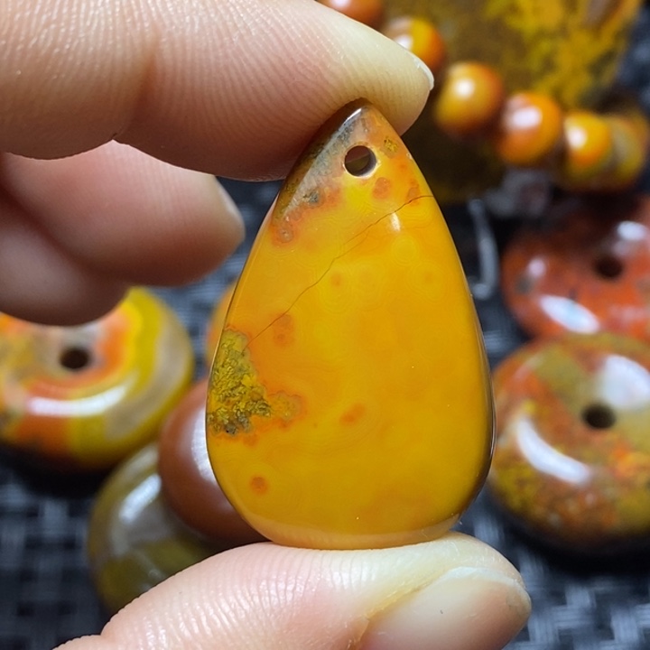 玛瑙/玉髓颈饰未镶嵌A**心