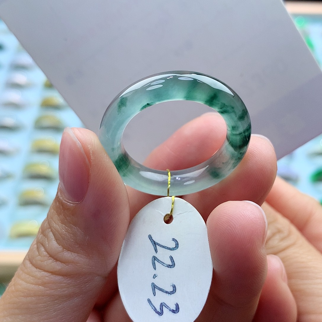 翡翠戒指未镶嵌迪***哥23圈