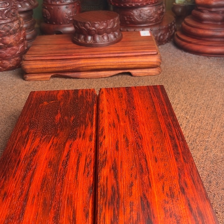 孙***飞非洲紫檀（红花梨）