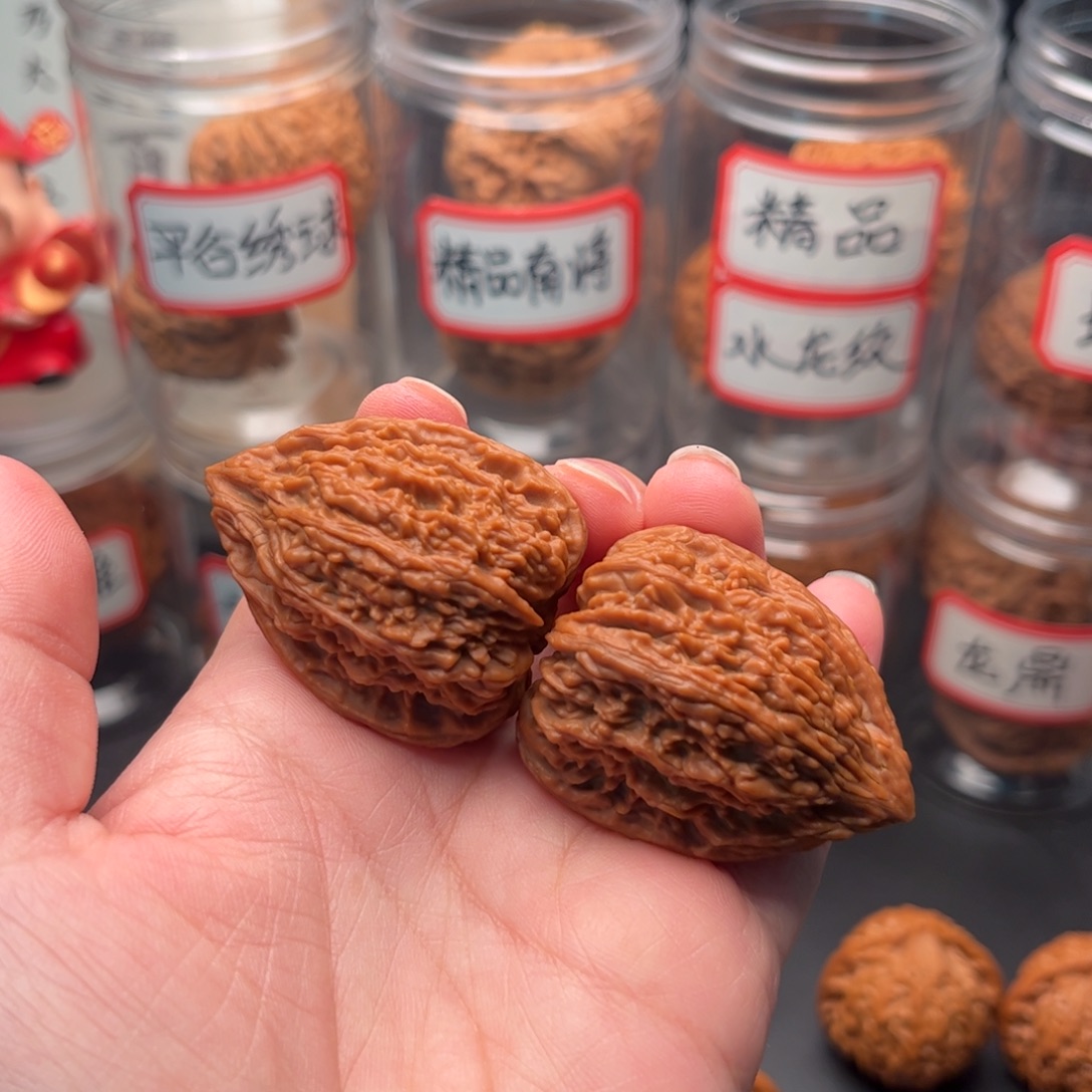 文玩核桃把件34全品塔尖