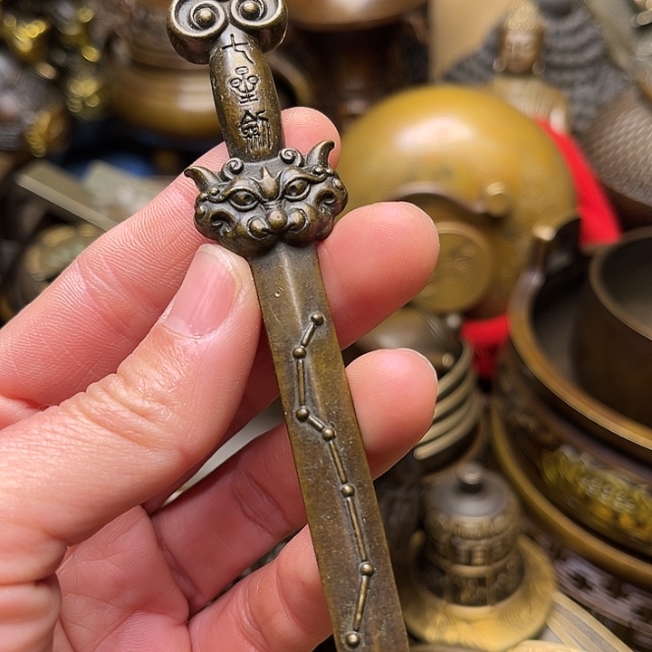 精美铜器批发档口