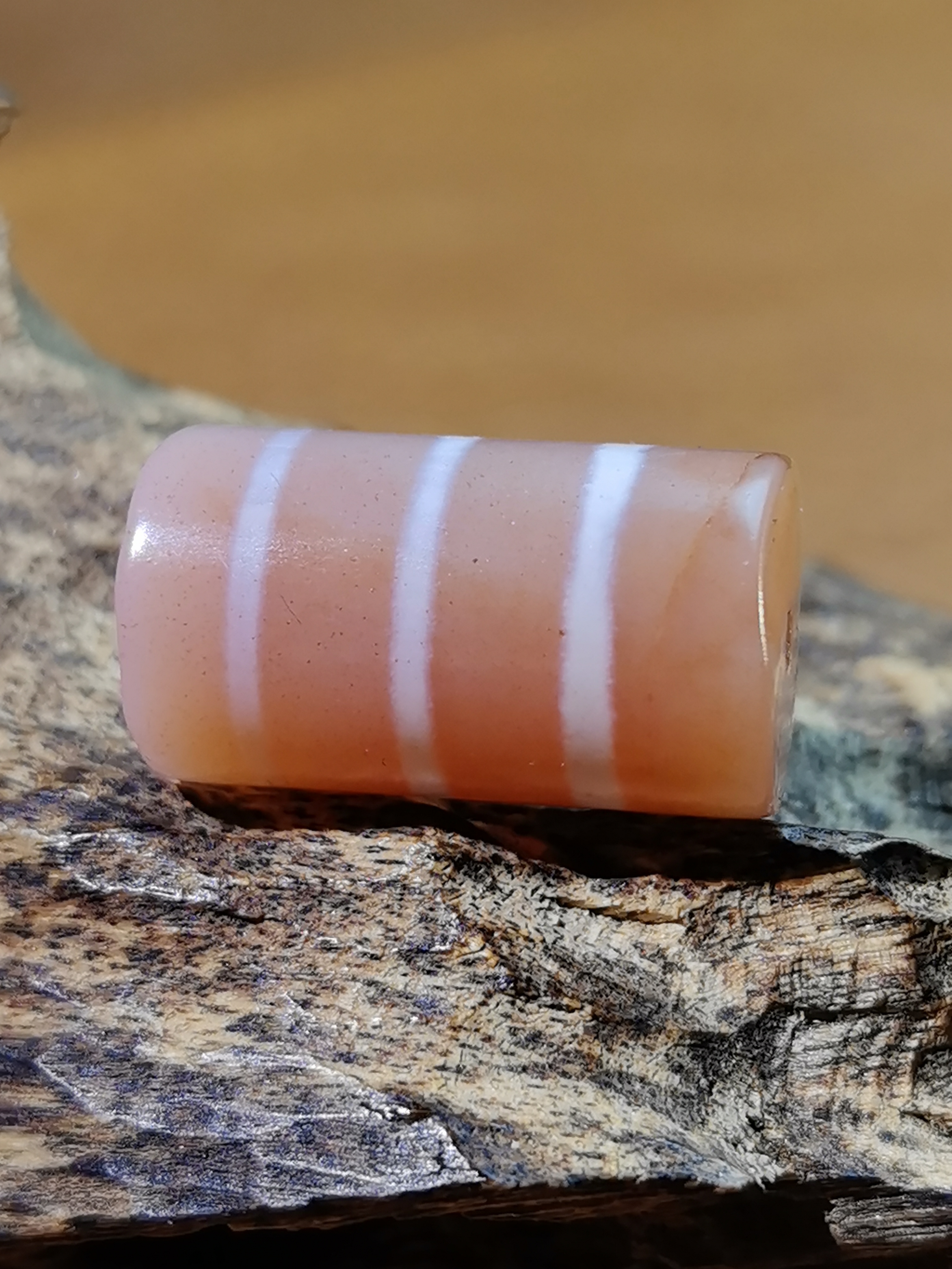 红色三线珠玉髓玛瑙珠油糯细腻漂亮