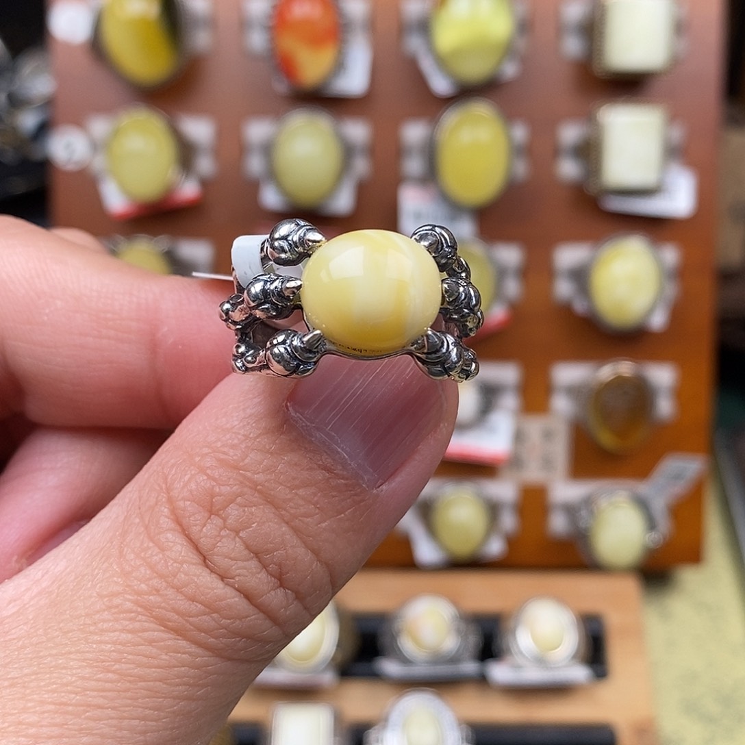 琥珀戒指银S925镶嵌蜜蜡