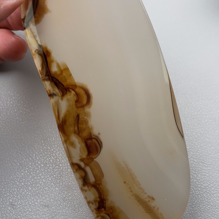 玛瑙/玉髓颈饰未镶嵌路*
