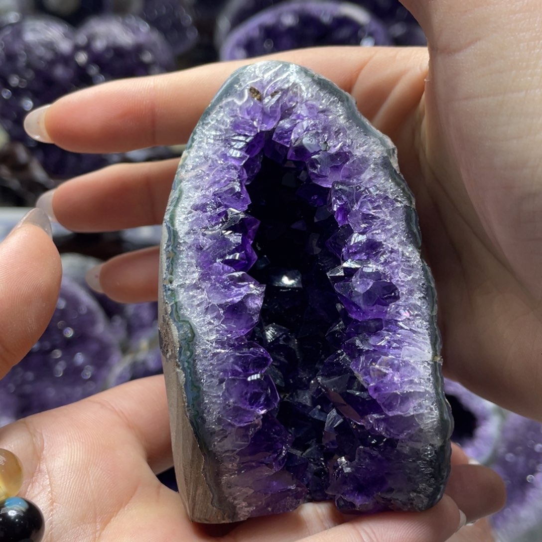 紫晶大型摆件（非配饰）未镶嵌