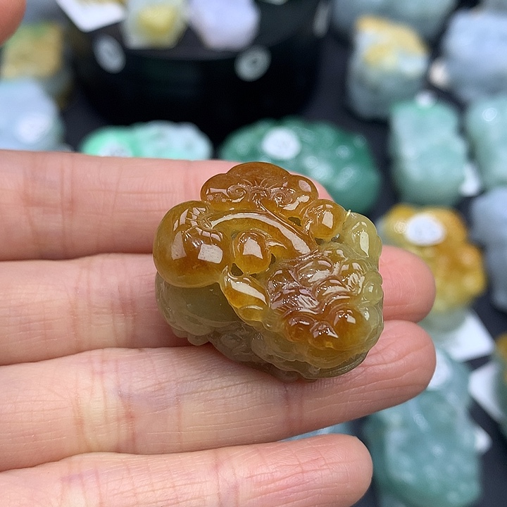 翡翠未镶嵌颈饰天然缅甸A货翡翠貔貅吊坠