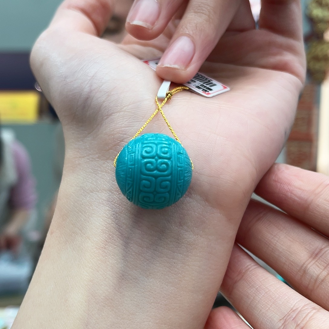 绿松石颈饰未镶嵌