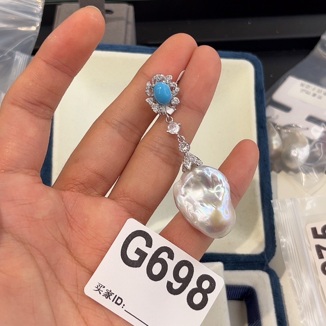 淡水珍珠合金耳饰