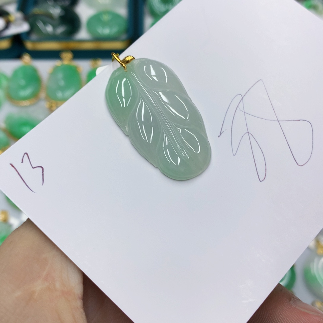 翡翠颈饰18K金镶嵌翡翠