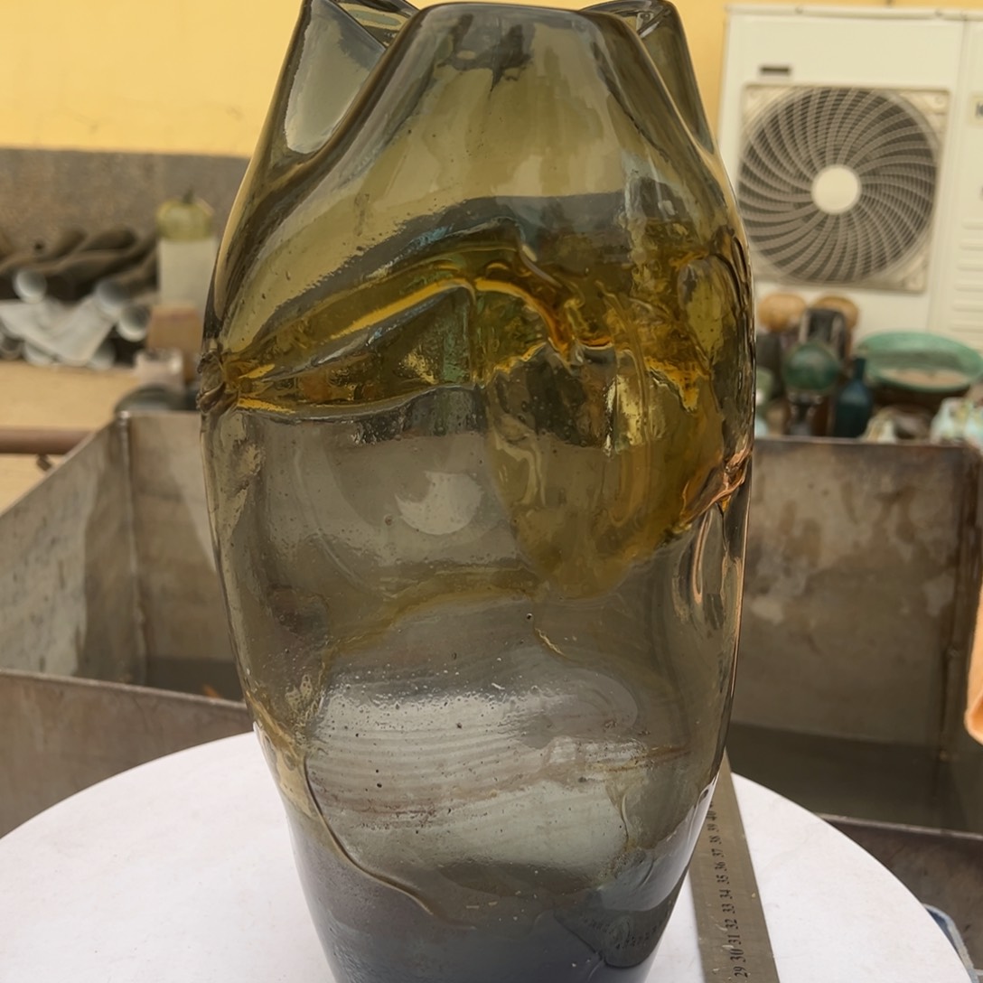烟灰色琥珀色条纹高花瓶高度35瑕疵