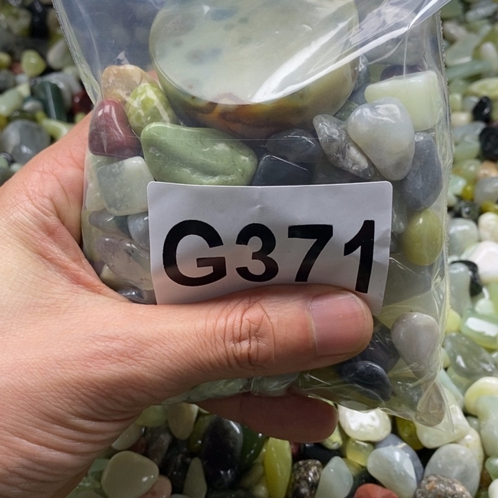 蛇纹石玉鱼缸石未镶嵌