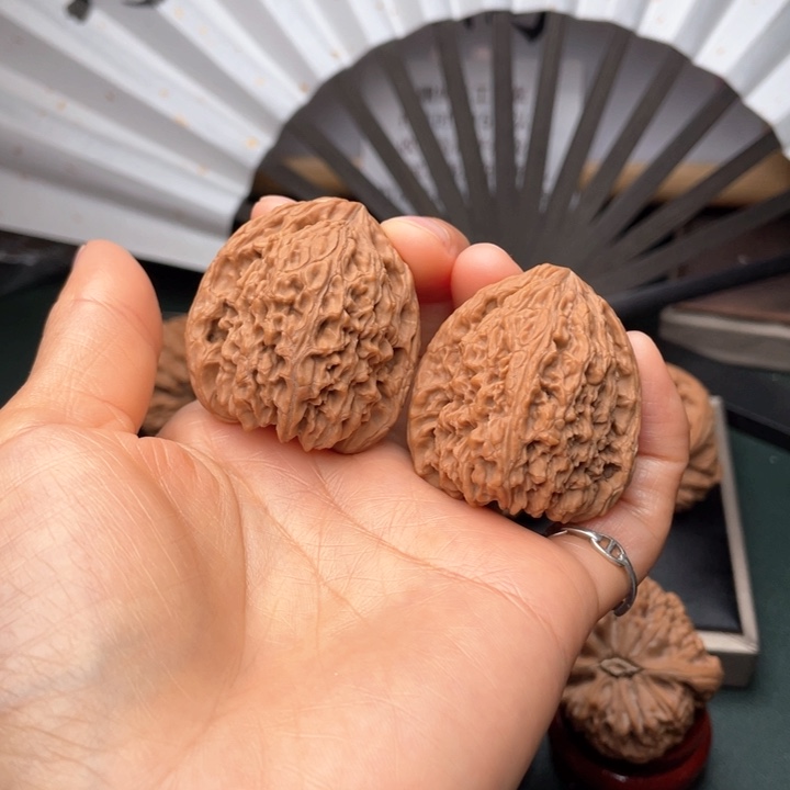 文玩核桃吊坠383840尺拉丝凹底高炮