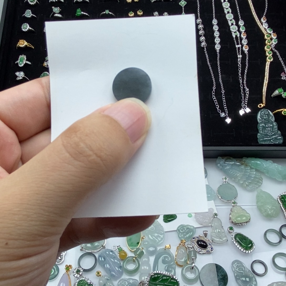 翡翠未镶嵌颈饰000000006