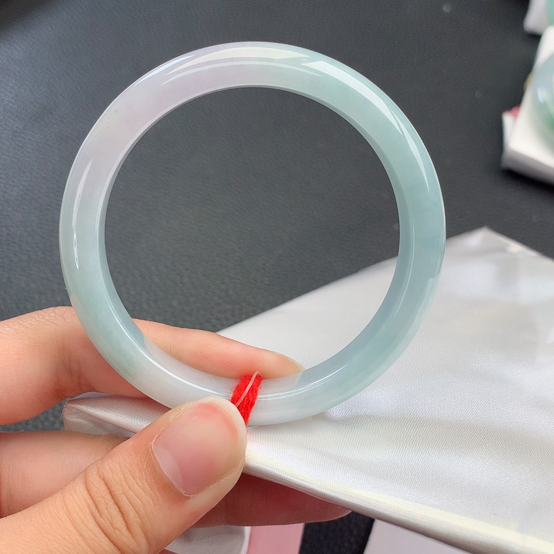 翡翠手镯未镶嵌53.6 翡翠手镯59