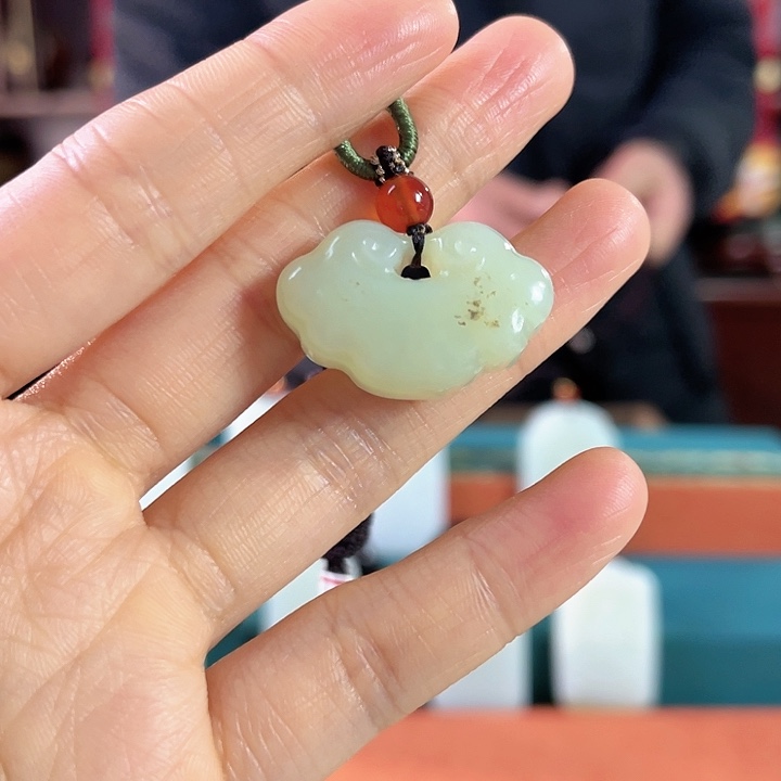 和田玉吊坠未镶嵌