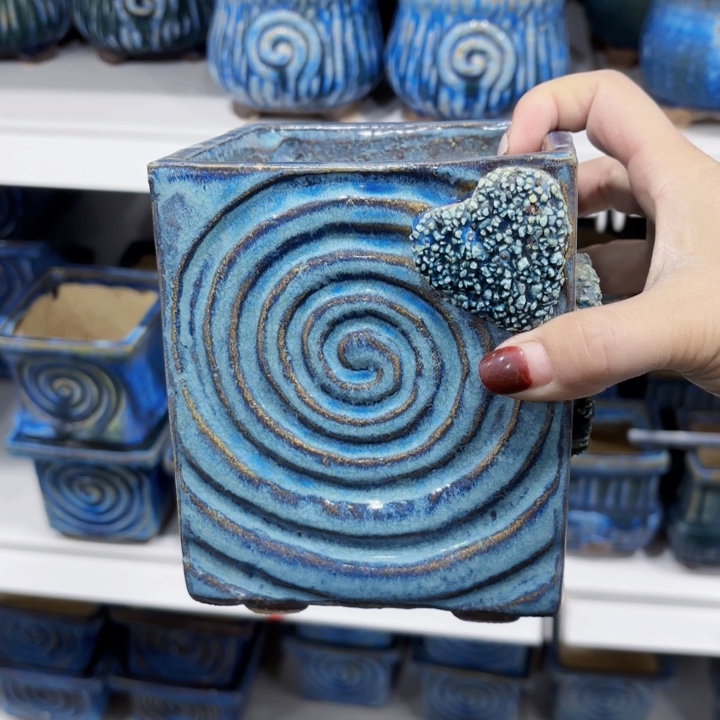 红陶内敛的是一个人