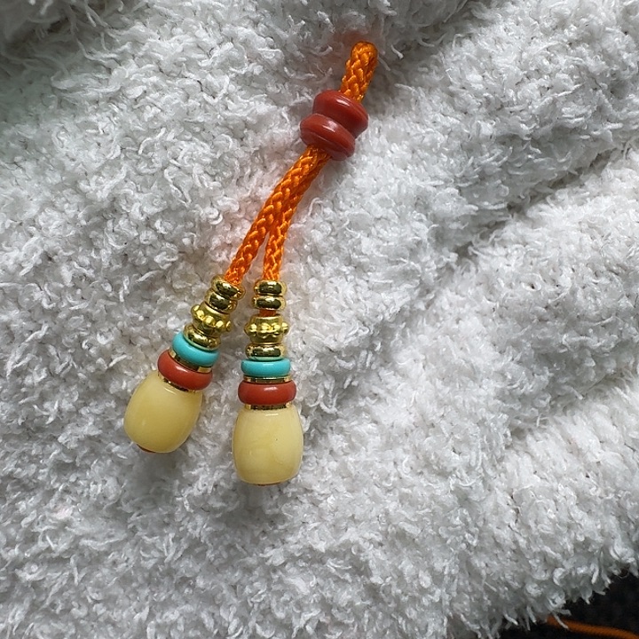 好***哥蜜蜡未镶嵌珠宝奇石