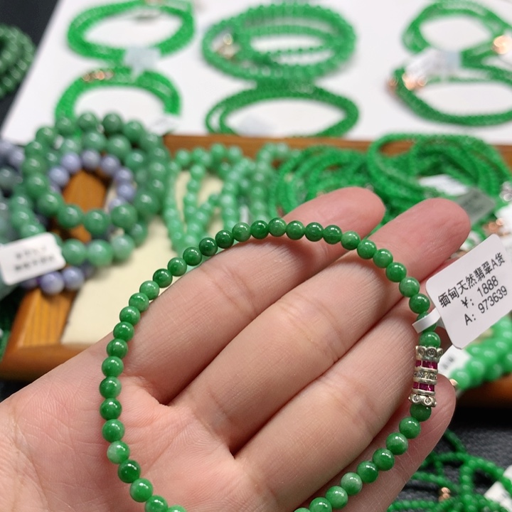 翡翠未镶嵌手链翡翠