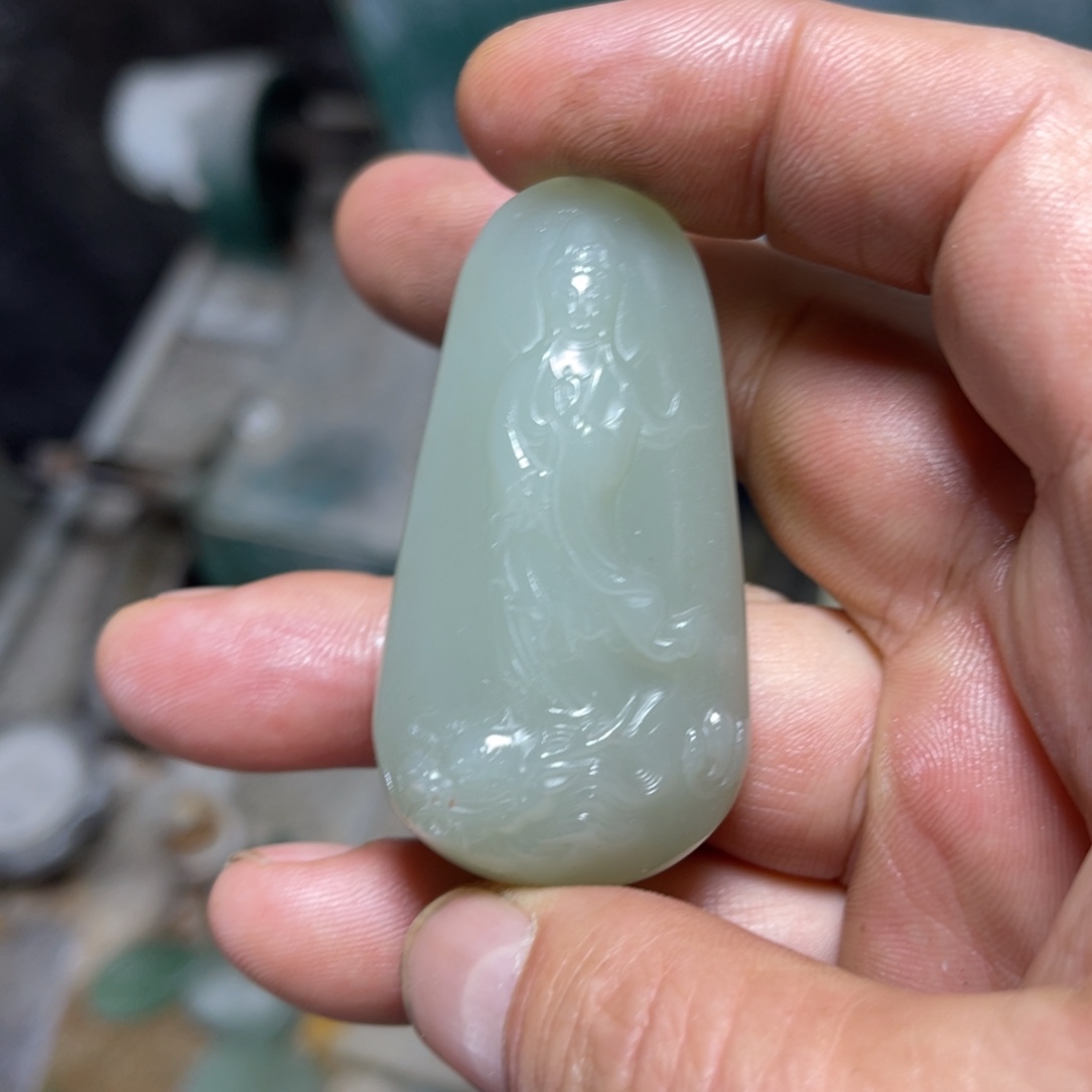 朱***）硅化玉未镶嵌手饰