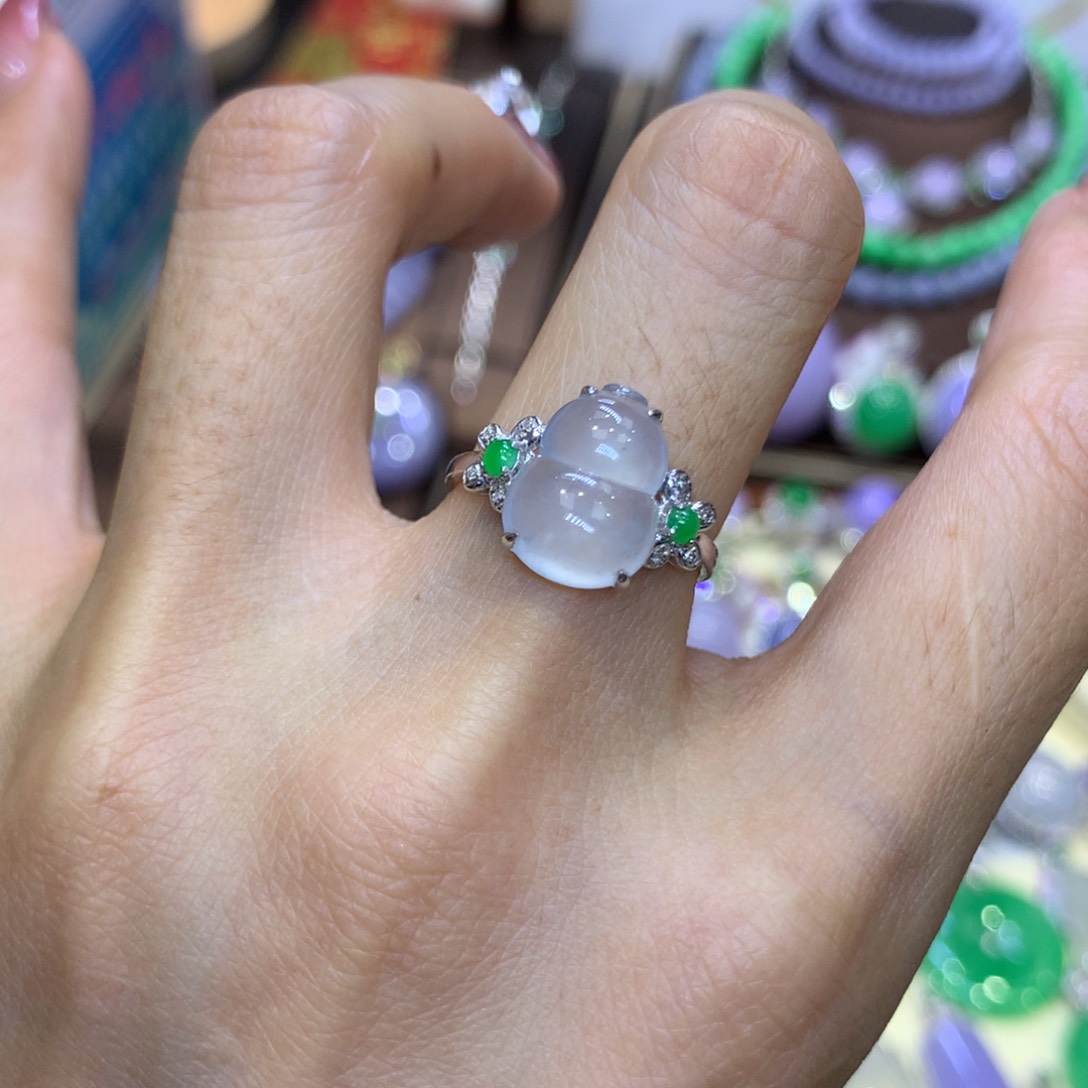 【闪购商品】翡翠18K金镶嵌颈饰翡翠