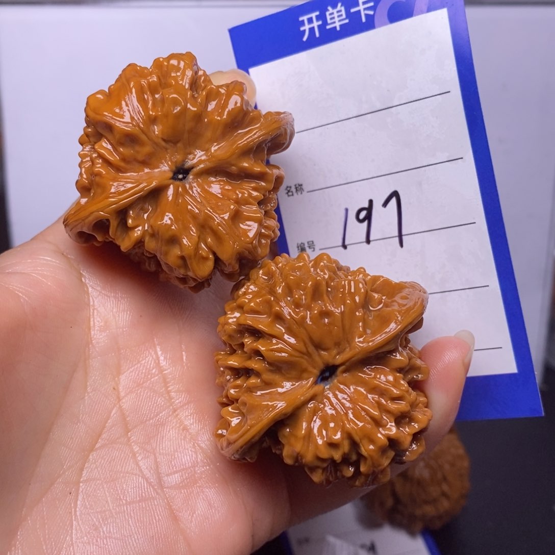 文玩核桃把件197/48官帽