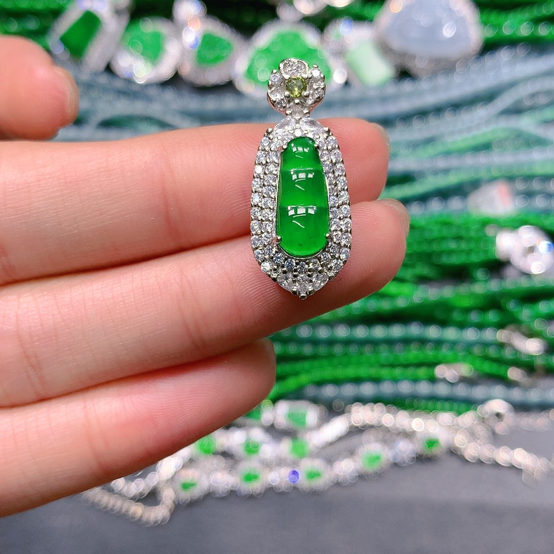 翡翠手串未镶嵌天然翡翠