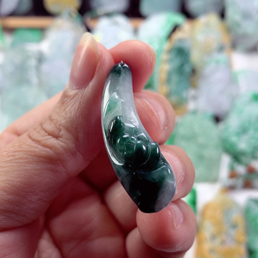 【闪购商品】翡翠吊坠(不含链)未镶嵌