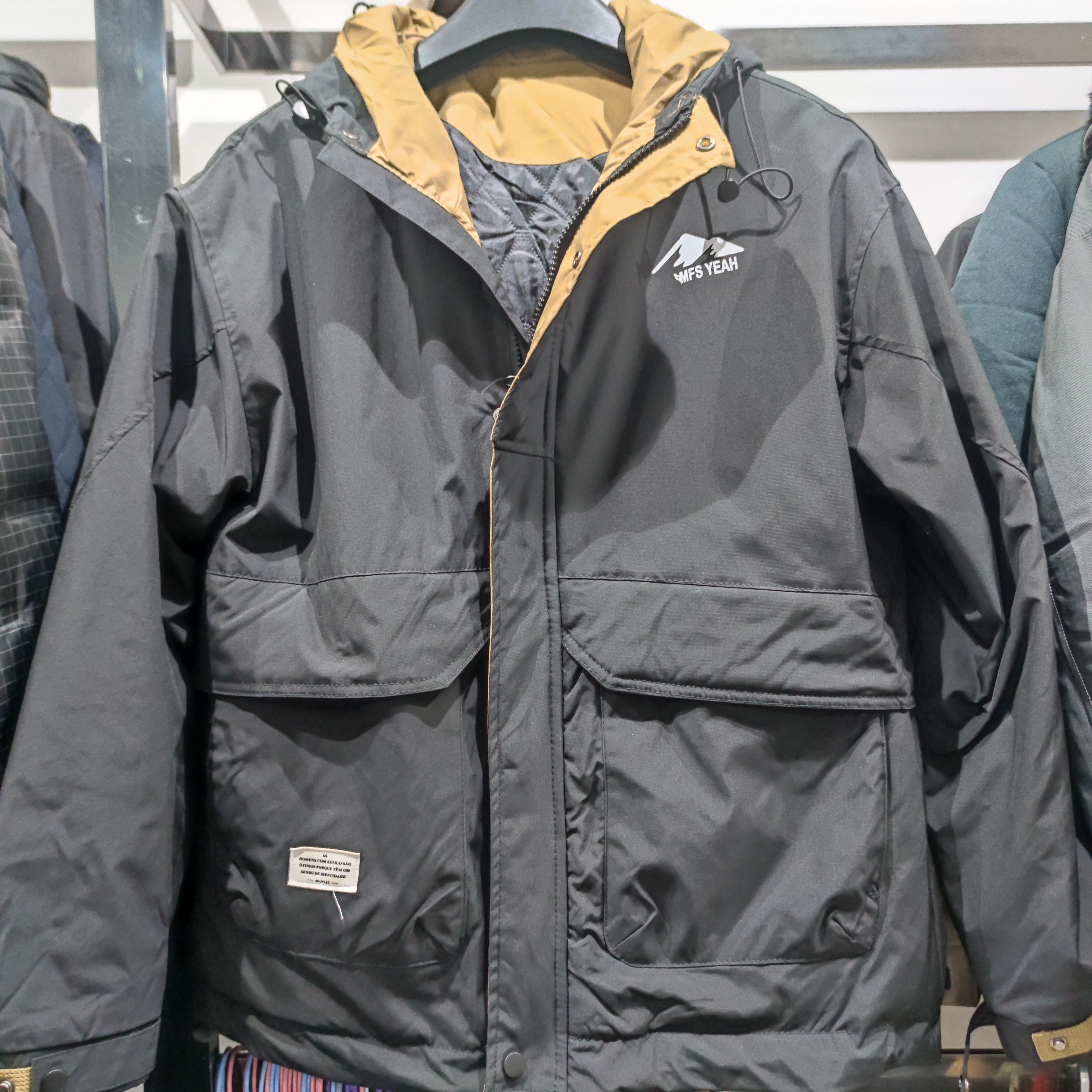 男士冬季加厚加绒连帽休闲保暖短款棉衣