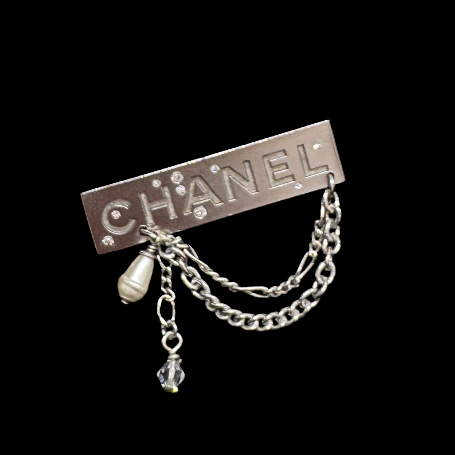 95新 Chanel/香奈儿 Chanel21A字母铭牌流苏胸针31578621