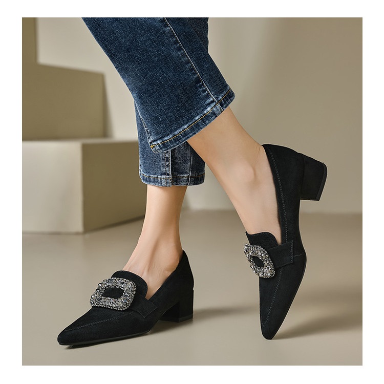 星期六女鞋2025新款气质时尚春季款深口时装鞋尖头简约女士单鞋