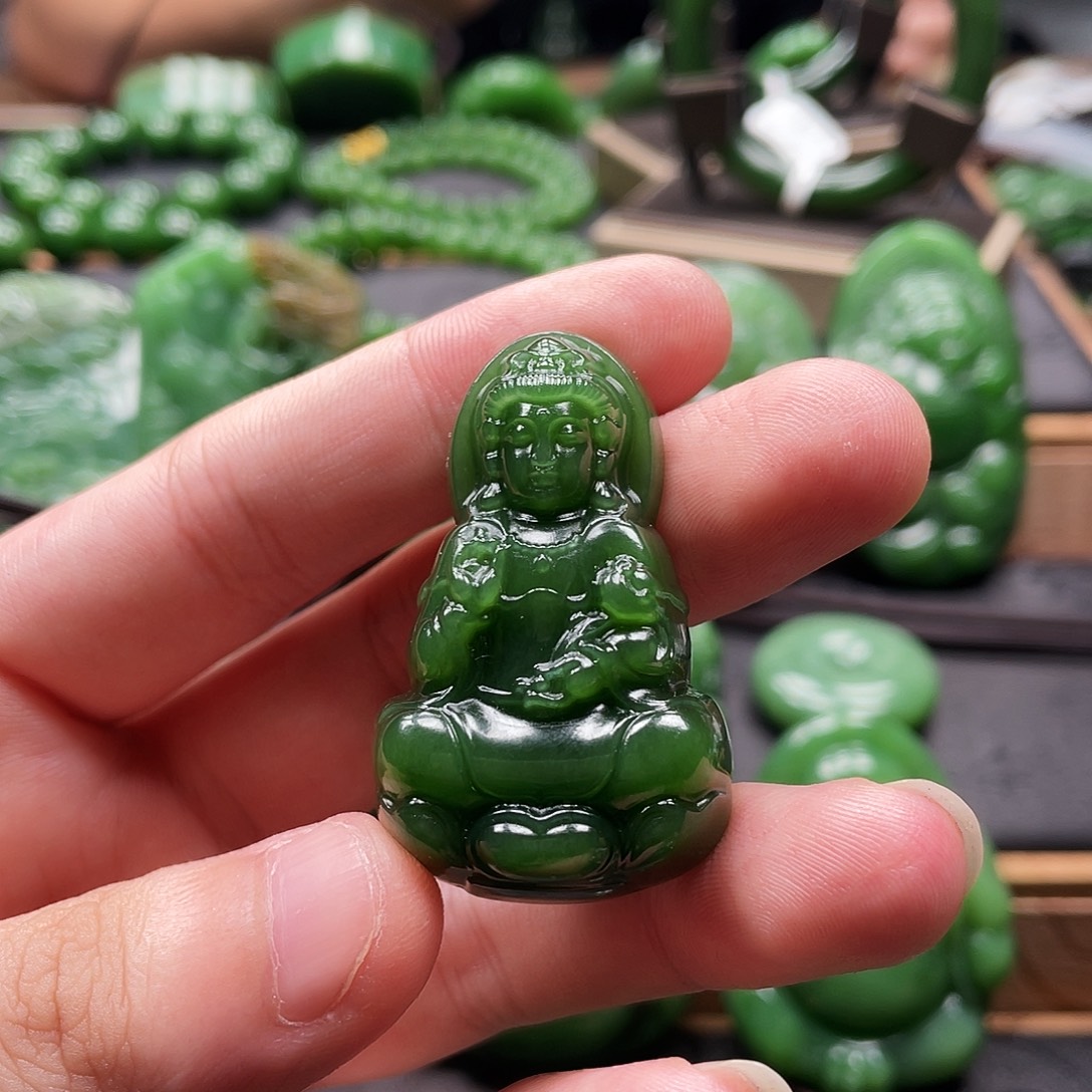 和田玉（碧玉）未镶嵌颈饰