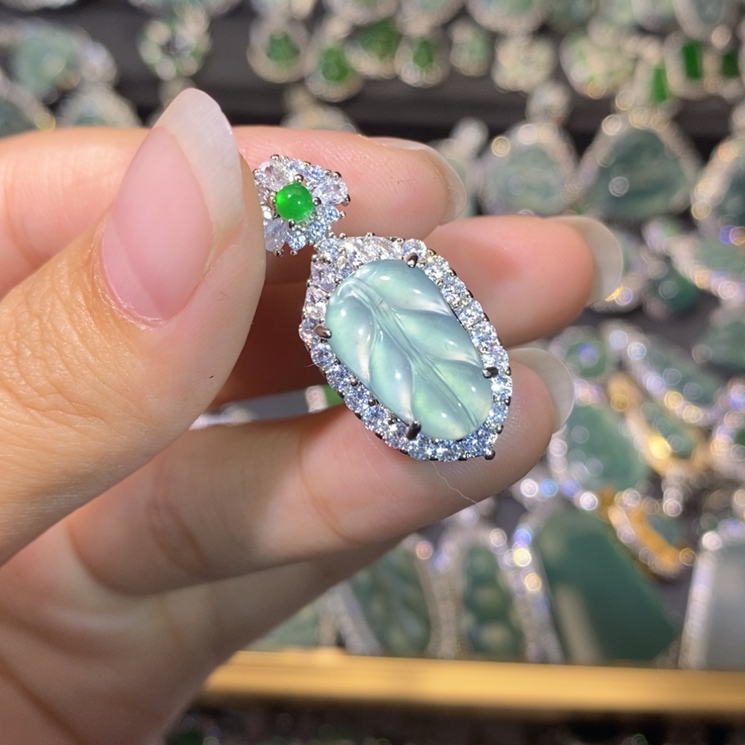 翡翠未镶嵌颈饰天然