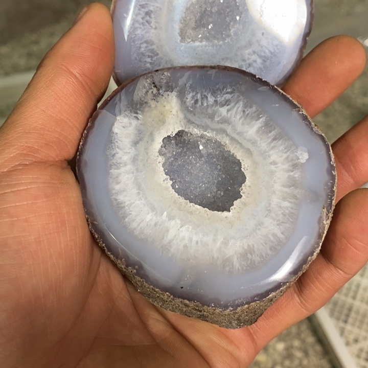 h***h未镶嵌大型摆件（非配饰）紫晶