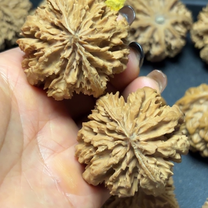 c***y吊坠文玩核桃秦岭灯笼9