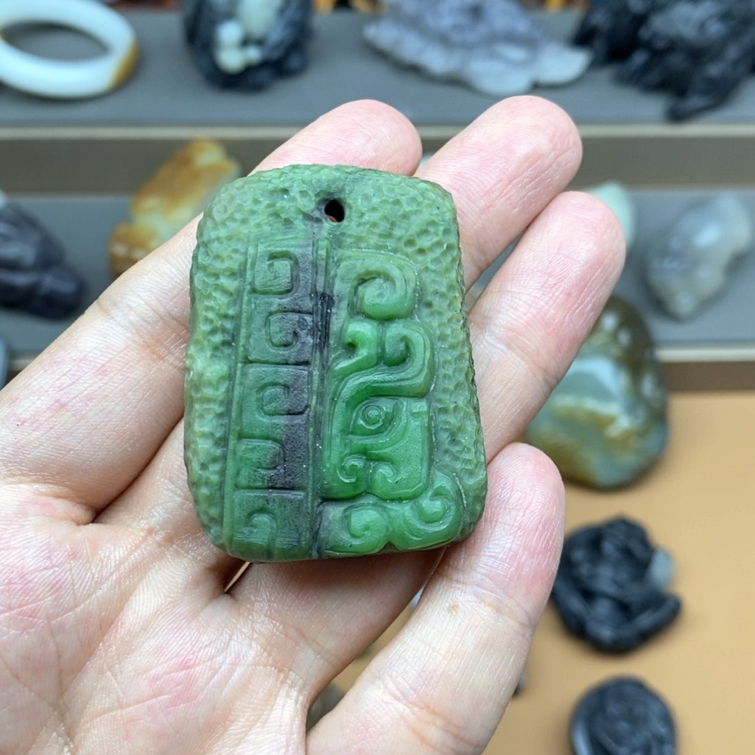 和田玉未镶嵌挂件