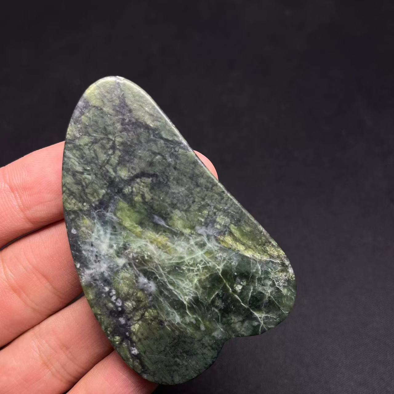 天然岫玉（蛇纹石玉）刮痧片多样性发一