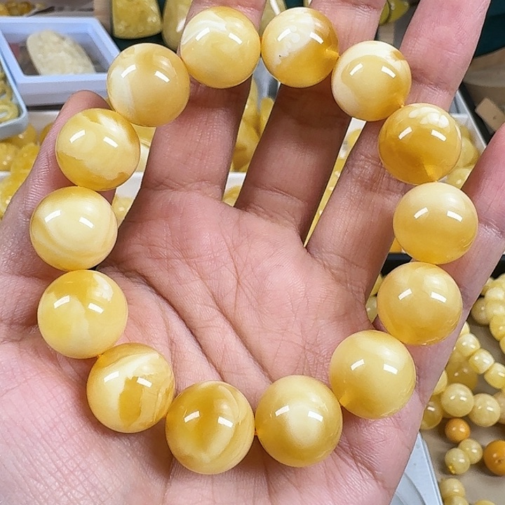 蜜蜡珠宝奇石未镶嵌