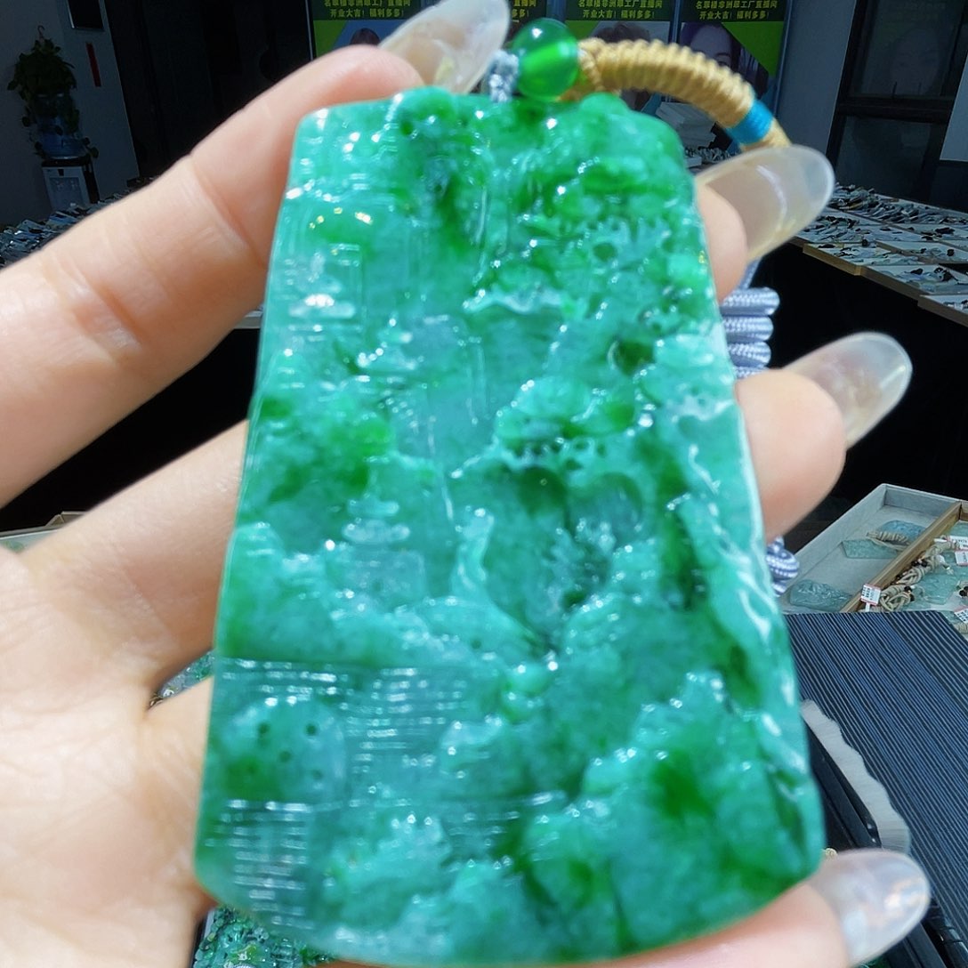 颈饰未镶嵌翡翠一