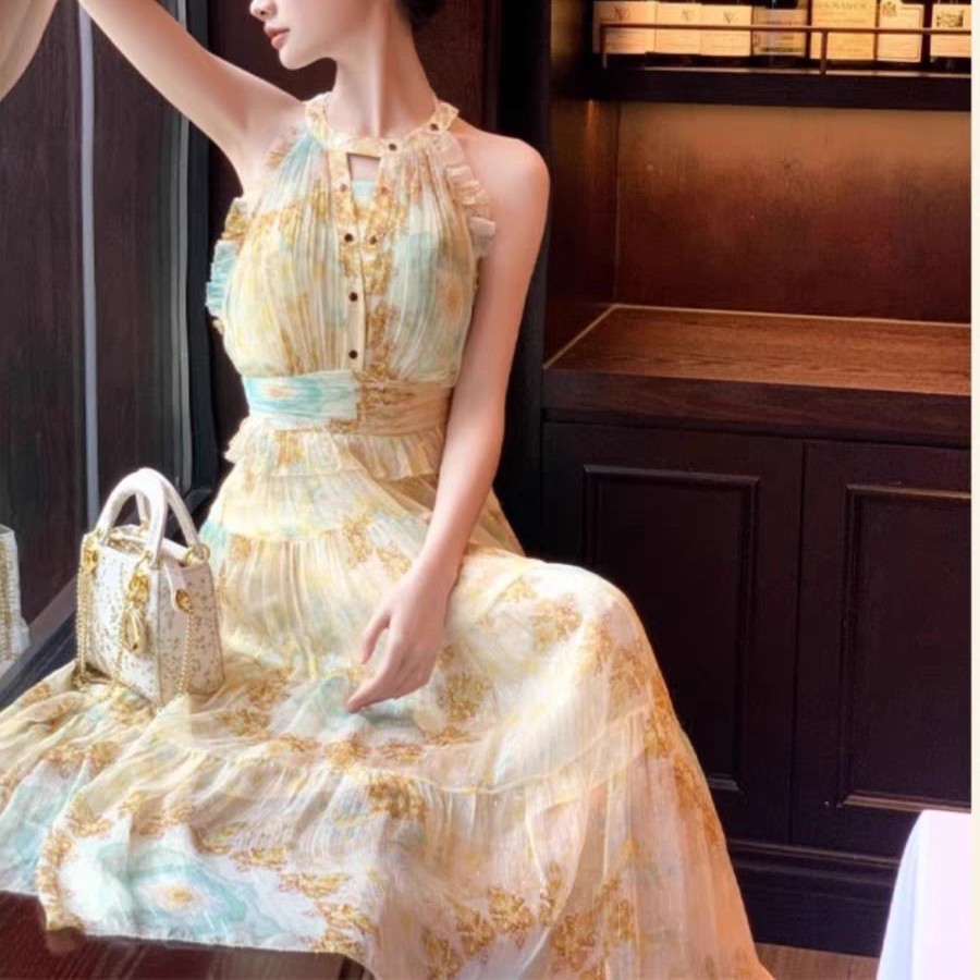 633-B-7-6-2 海边度假多巴胺法式高级感气质名媛精致挂脖连衣裙