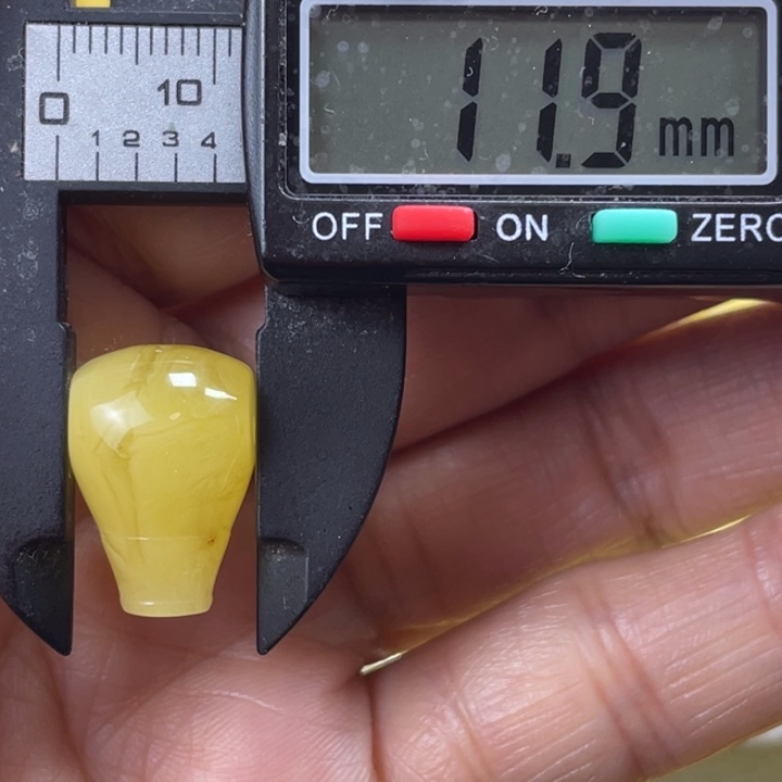 蜜蜡未镶嵌裸石12杂