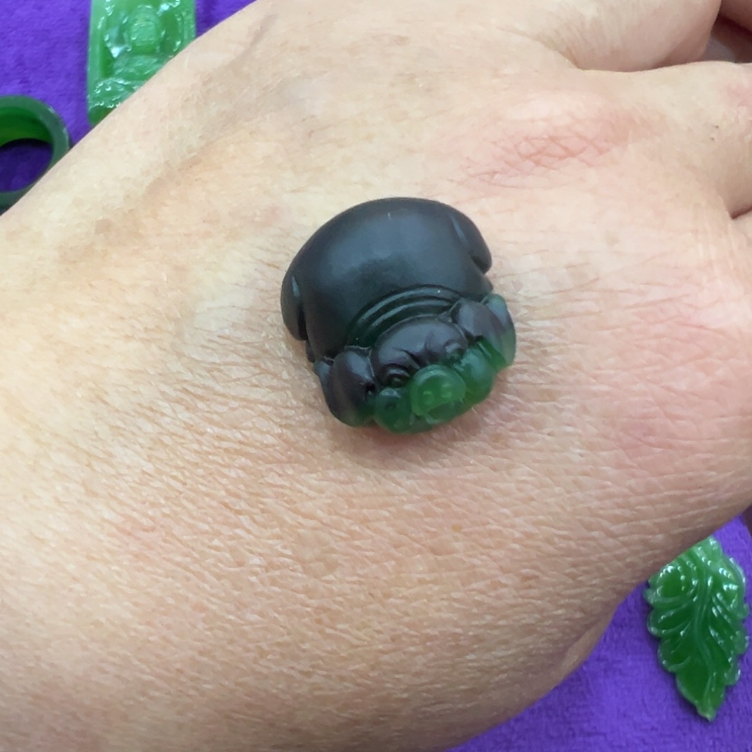 颈饰未镶嵌和田玉（糖玉）