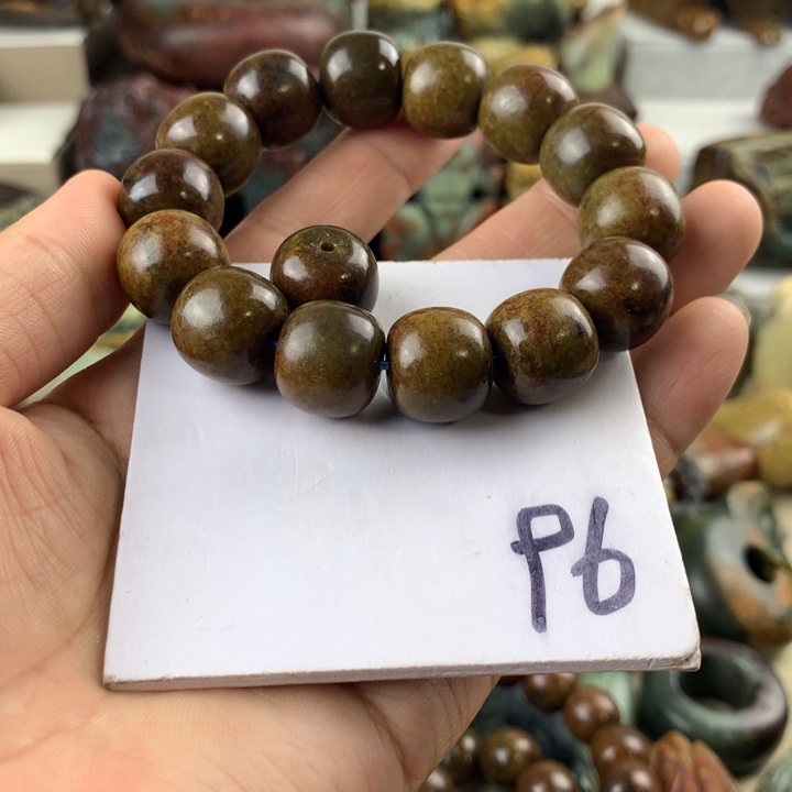 微***醺未镶嵌岫岩河磨玉（透闪石质玉）珠宝奇石