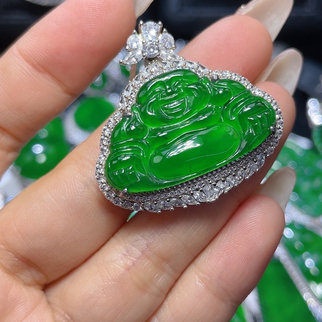 翡翠颈饰银S925镶嵌翡翠