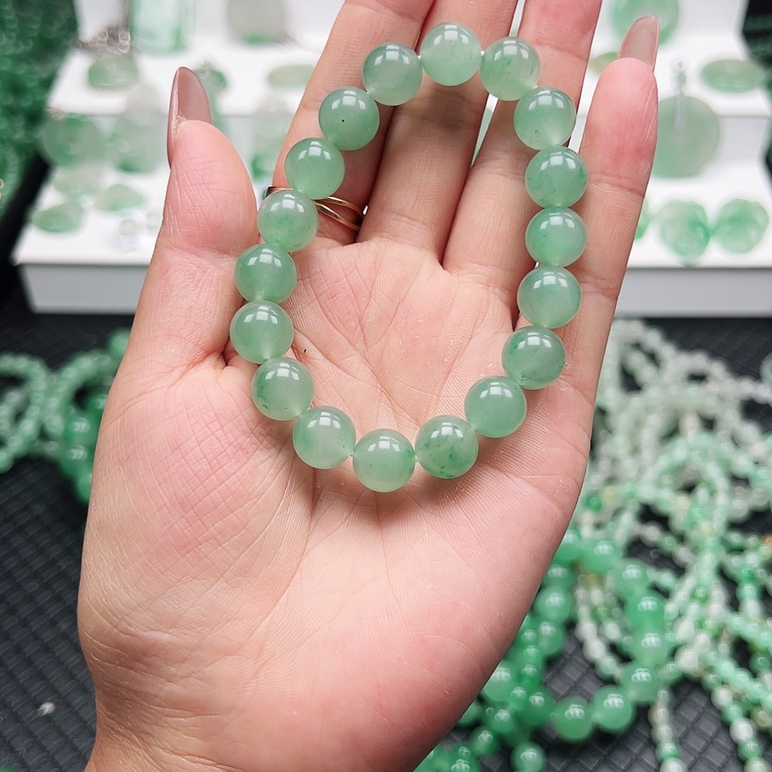 石英质玉（非洲翠）未镶嵌手链