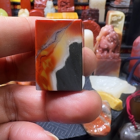 寿山石高山水洞石