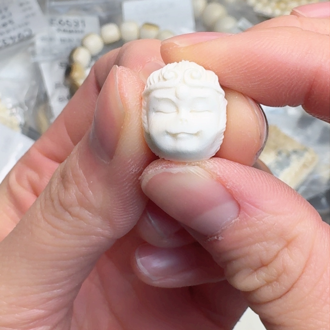 柏香籽/百香籽吊坠猛犸