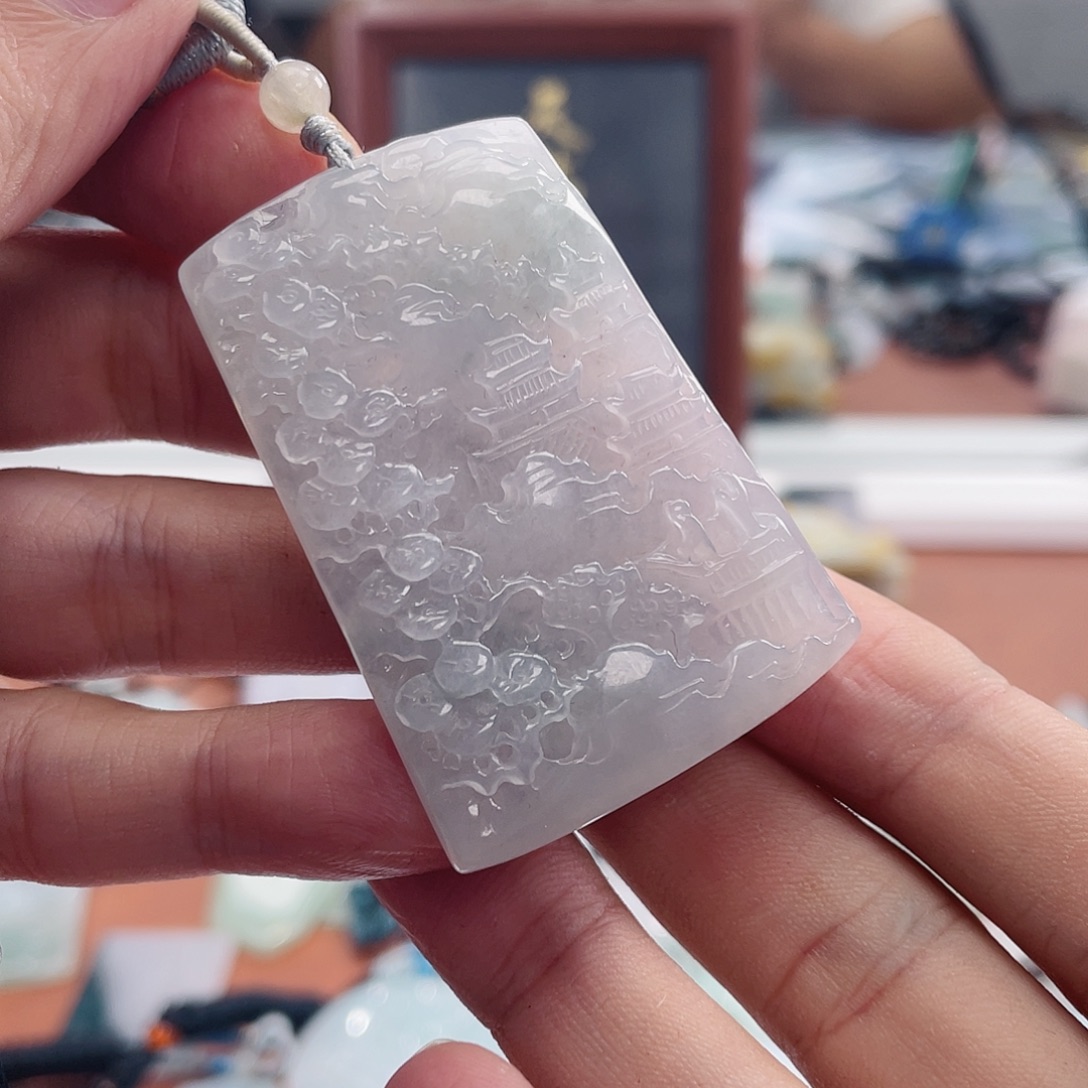 就****翡翠未镶嵌颈饰翡翠